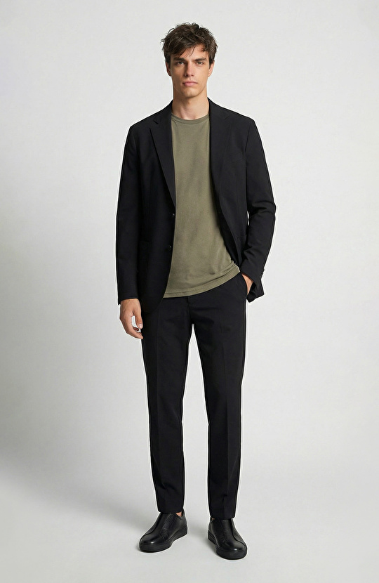 Siyah Armürlü Bağcıklı Takım Elbise