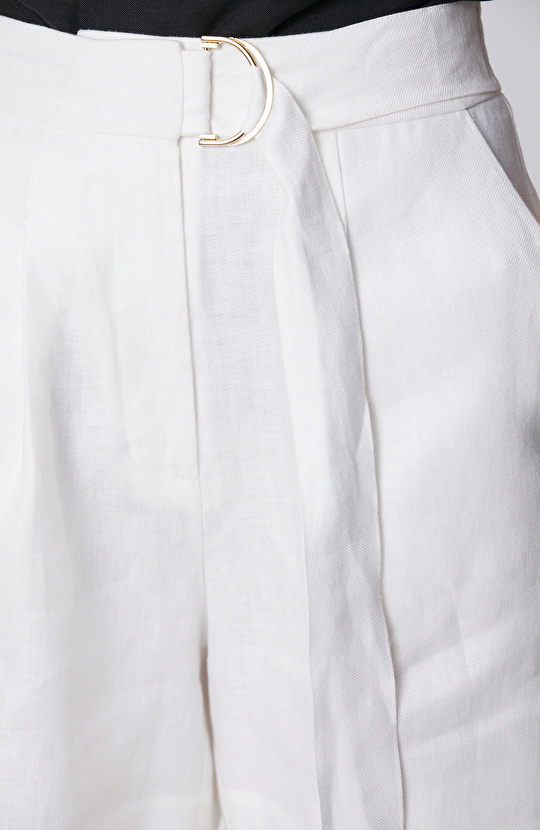 Kırık Beyaz Keten Şort