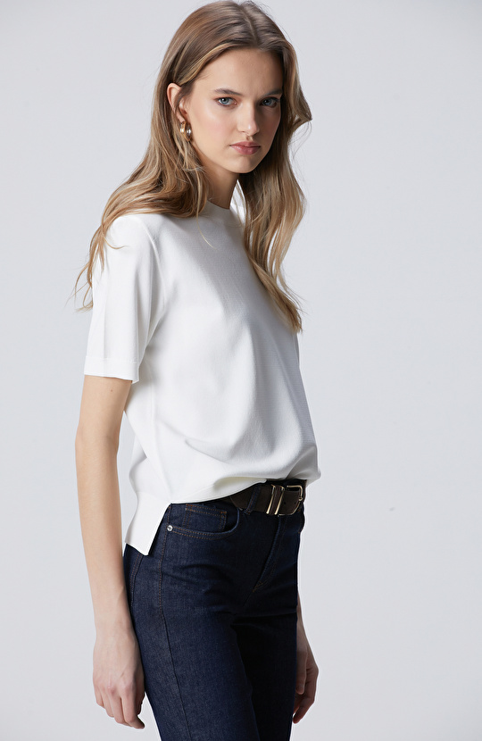 Kırıkbeyaz İnce Ribana Örgü Dik Yaka Rayon Basic Kazak