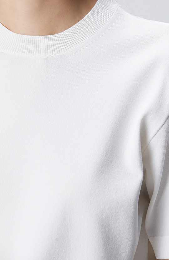 Kırıkbeyaz İnce Ribana Örgü Dik Yaka Rayon Basic Kazak