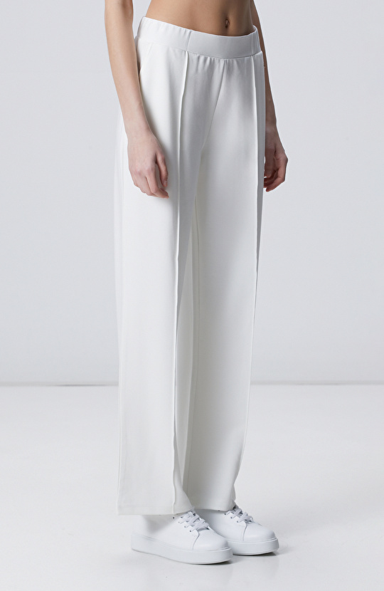 Kırık Beyaz Modal Karışımlı Eşofman