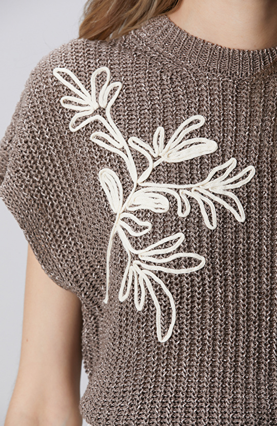 Mink Embroidery Detailed Knitwear