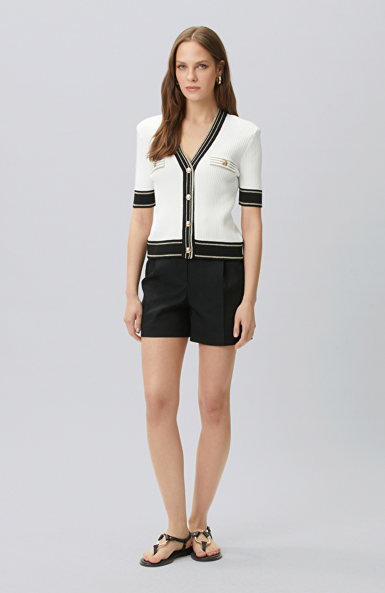 Siyah Kırık Beyaz V Yaka Vatkalı Triko Ceket