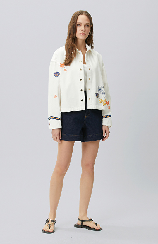 Beyaz Nakış ve Artwork Detaylı Denim Mont