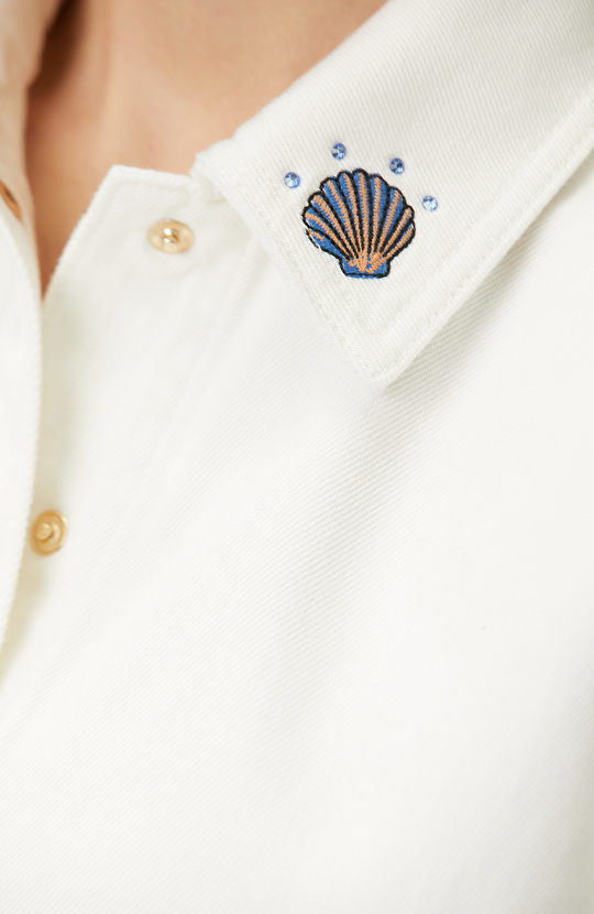 Beyaz Nakış ve Artwork Detaylı Denim Mont