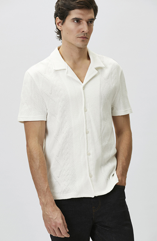 Kırık Beyaz Ajurlu Örme Gömlek