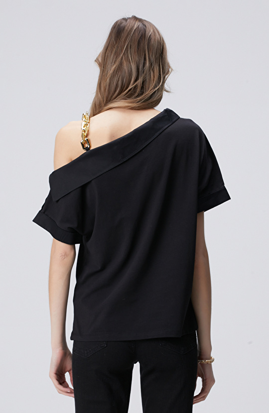 Siyah Aksesuar Askılı T-shirt