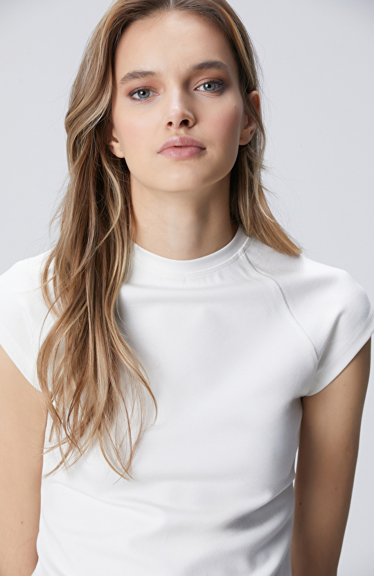 N-Tech Beyaz Dikiş Detaylı Basic T-shirt