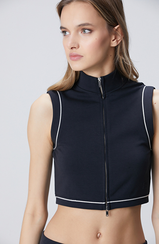 Siyah Biye Detaylı Atlet