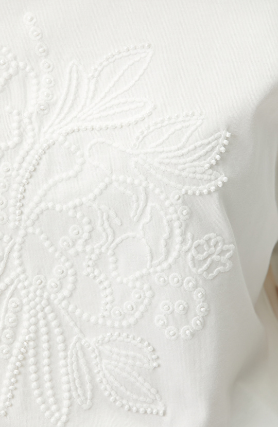 Kırık Beyaz Boncuk İşleme Detaylı T-shirt