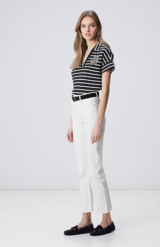 Siyah Kırık Beyaz Aksesuar Detaylı T-shirt