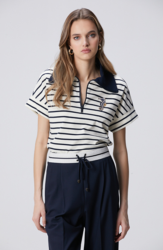 Lacivert Beyaz Aksesuarlı Fermuar Yaka T-shirt