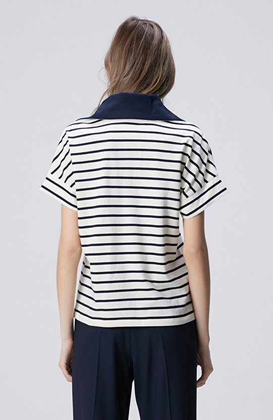 Lacivert Beyaz Aksesuarlı Fermuar Yaka T-shirt