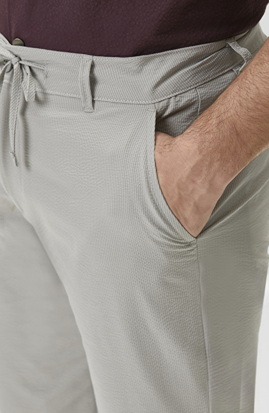 Jogger Fit Beli Lastikli Çizgili Gofreli Pantolon