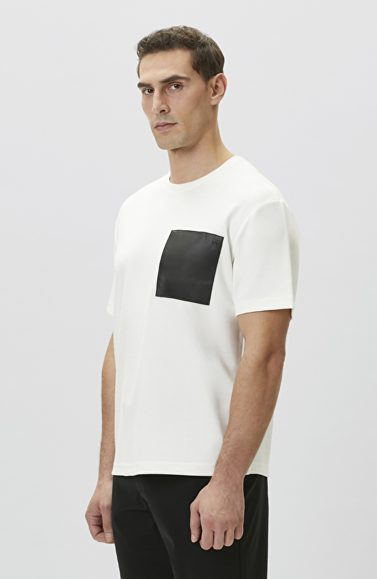 Comfort Fit Beyaz Göğüs Cep Detaylı Sweatshirt