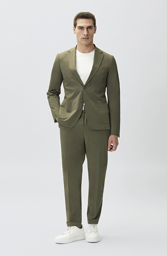SUIT