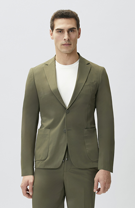 SUIT