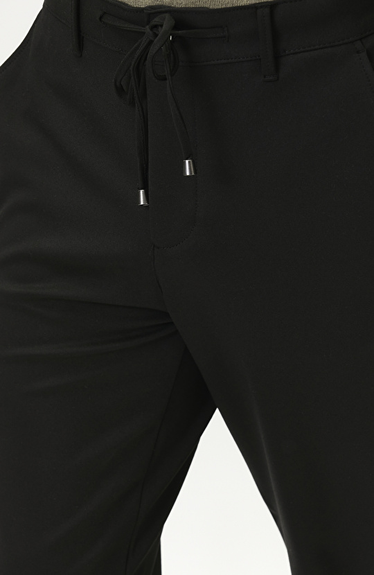 Siyah Duble Paça Ütü İzli Örme Jogger Pantolon