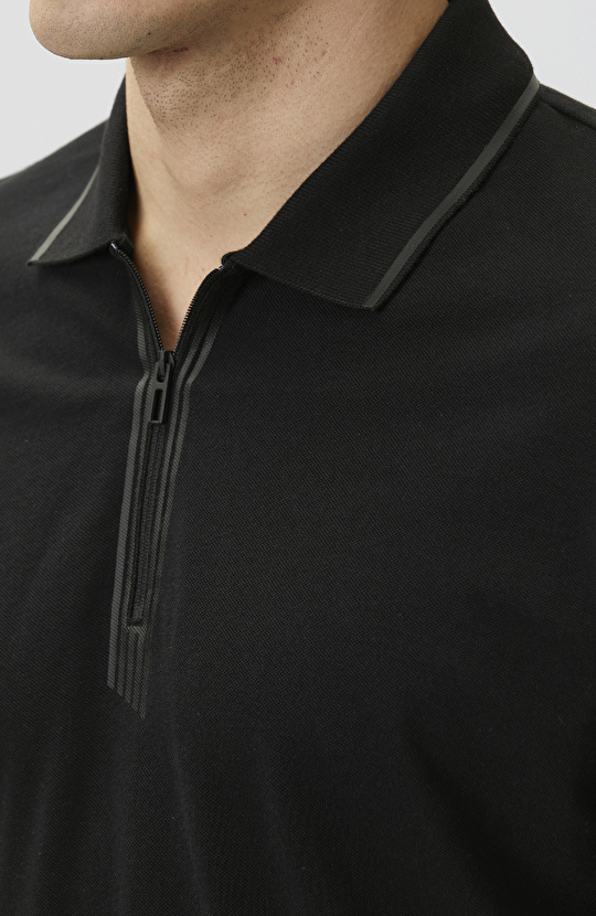 N-Tech Black Zippered T-shirt