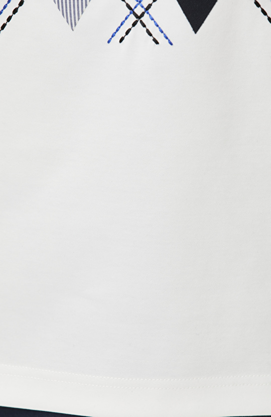 Beyaz Nakışlı T-shirt