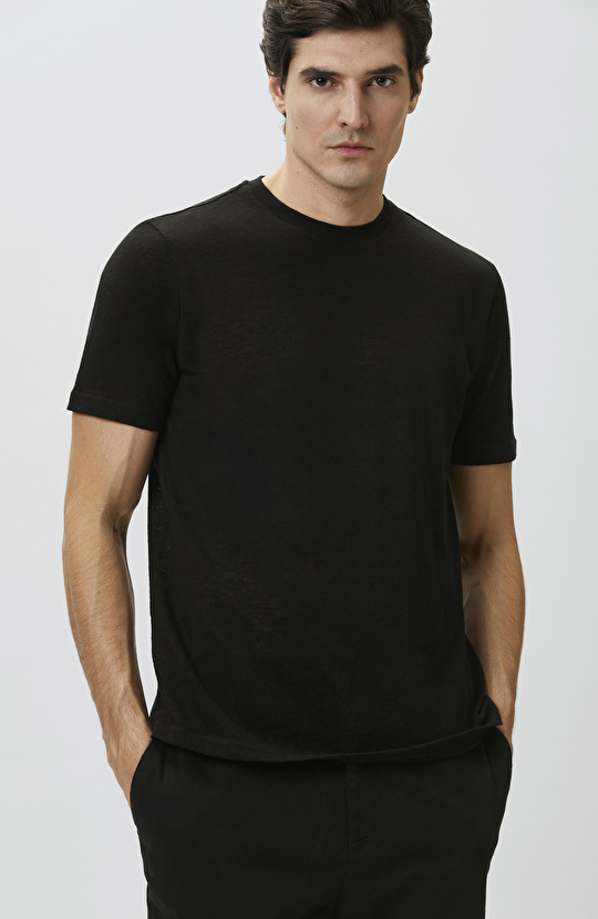 Black Basic T-shirt