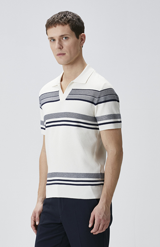 Kırık Beyaz Çizgili Triko Kazak