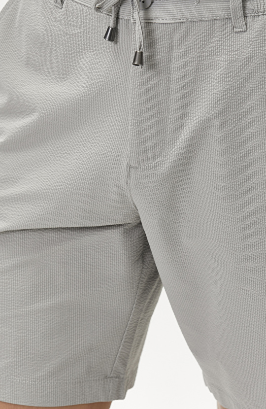 Gri Slim Fit Teknik Kumaş Duble Paça Şort