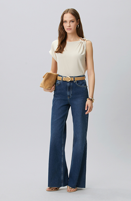 Beige Low Sleeve Shoulder Gold Accessory Knitted Blouse