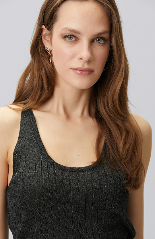 Black Swimmer Form Jacquard Knitwear Undershirt