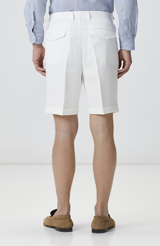 Kırık Beyaz Beli Tokalı Keten Karışımlı Şort