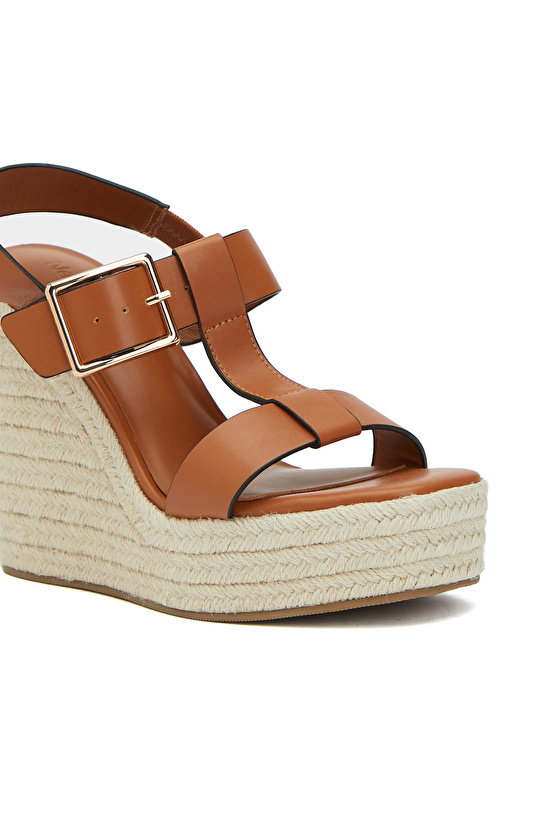 Tan Buckle Detailed Women's Leather Sandals