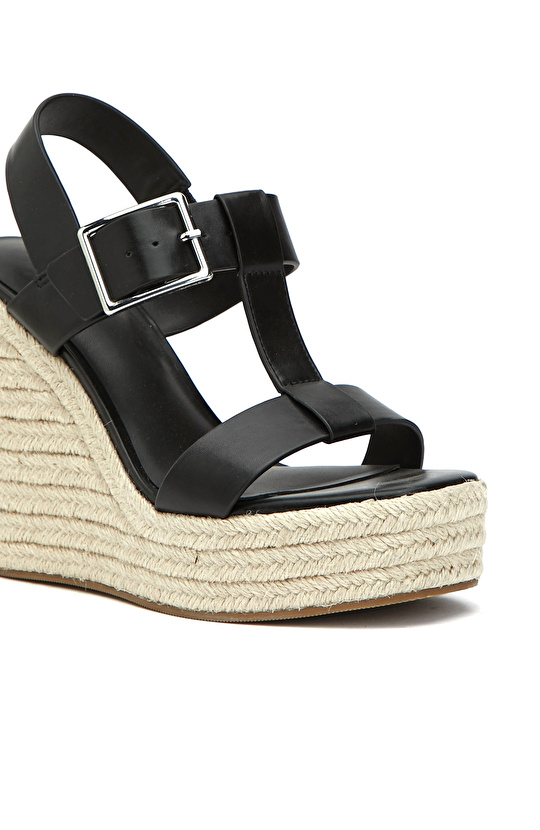 Black Buckle Detailed Women's Leather Sandals