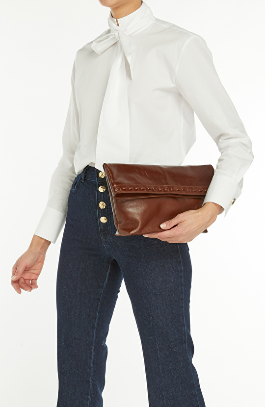 Kahverengi Saraç Detaylı Kadın Deri Clutch