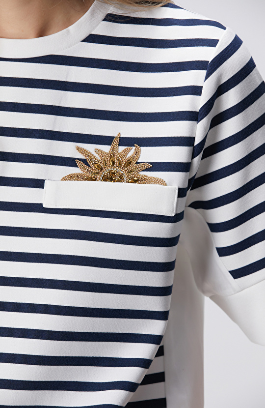 Beyaz Lacivert Dokuma Garni Detaylı Sweatshirt