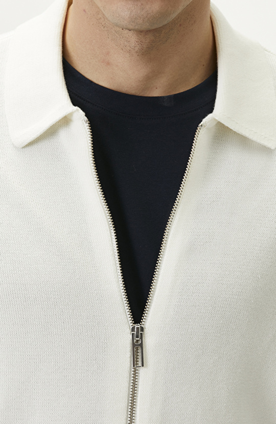 Kırık Beyaz Triko Hırka