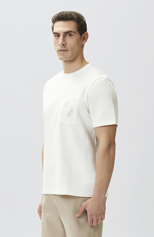 Kırık Beyaz Nakış Detaylı T-shirt
