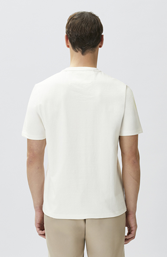 Kırık Beyaz Nakış Detaylı T-shirt