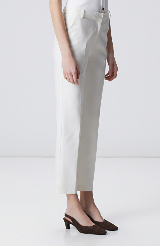 Kırık Beyaz Pantolon