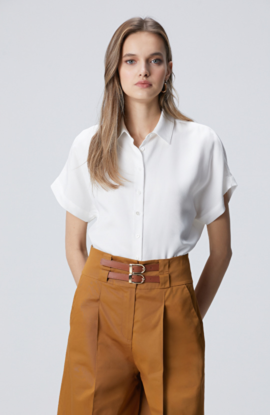 Kırık Beyaz Basic Gömlek