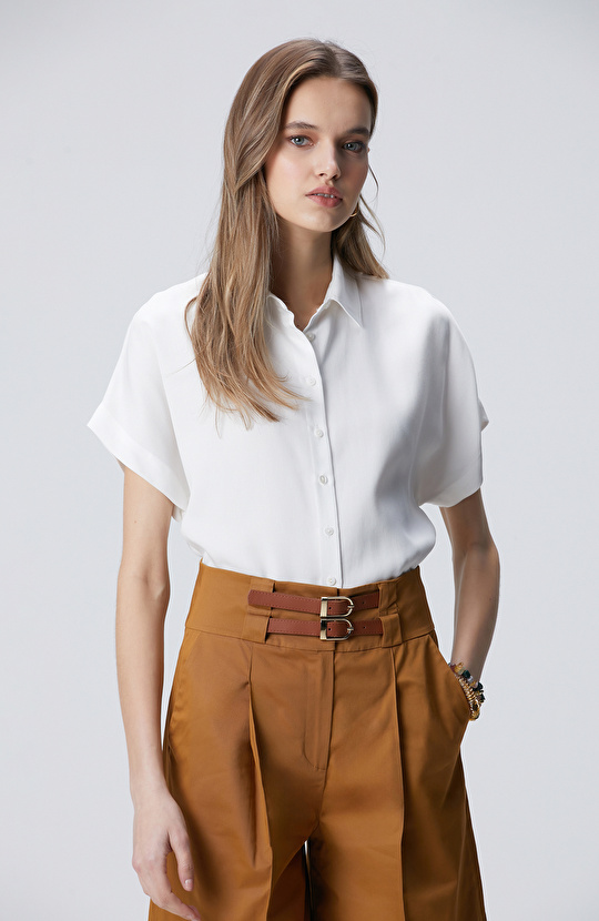 Kırık Beyaz Basic Gömlek