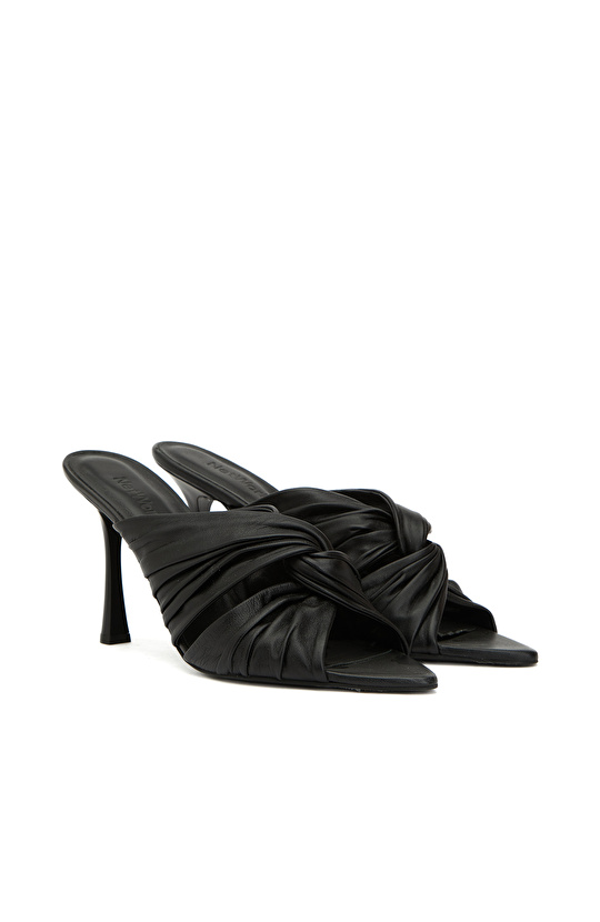 Siyah Düğüm Detaylı Kadın Deri Sandalet