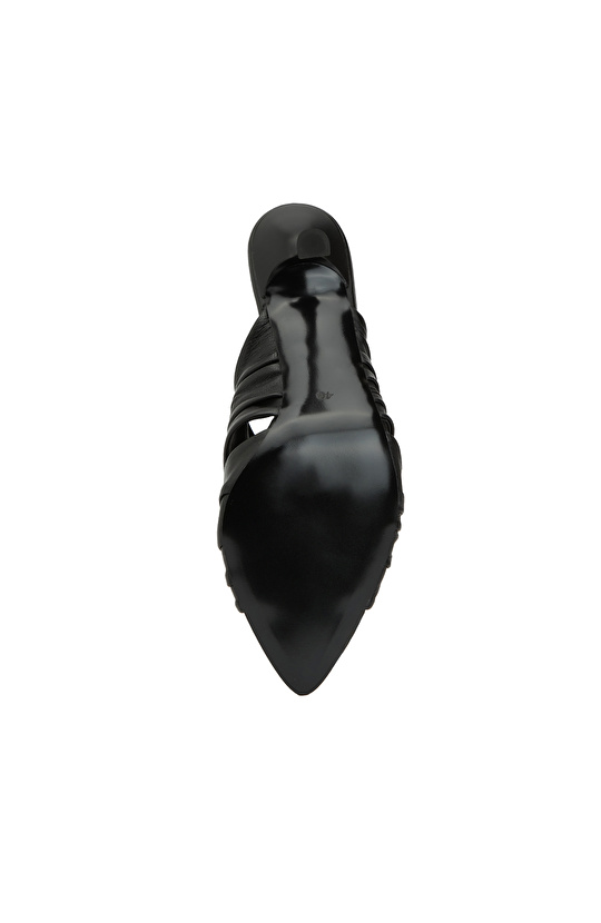 Siyah Düğüm Detaylı Kadın Deri Sandalet