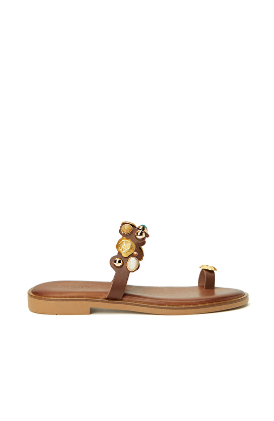 Kahverengi Toka Detaylı Kadın Deri Terlik