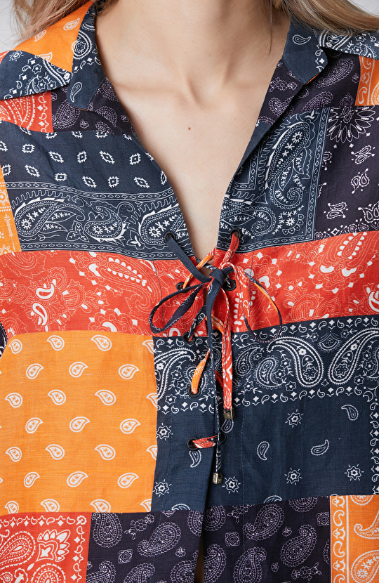 Lacivert Kırmızı Desenli Keten Bluz