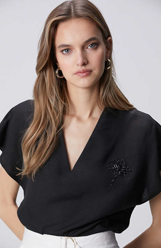 Siyah Keten Karışımlı Bluz