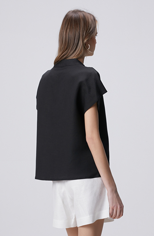 Siyah Keten Karışımlı Bluz