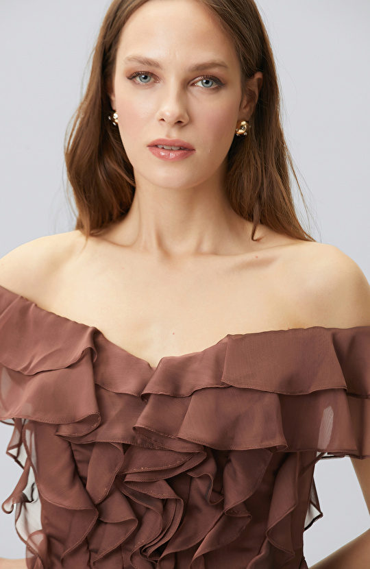 Kahverengi Volanlı Mini Abiye Elbise