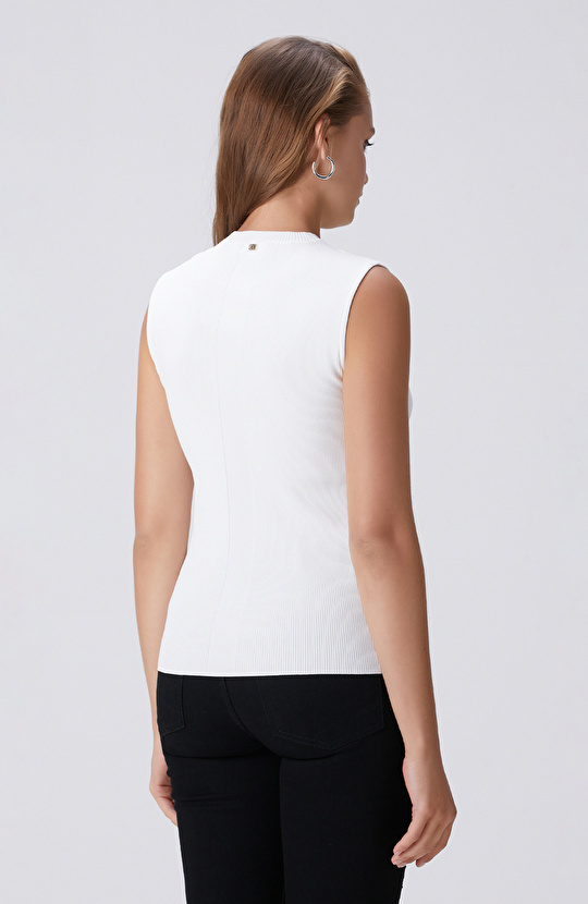 White Jacquard Knitwear