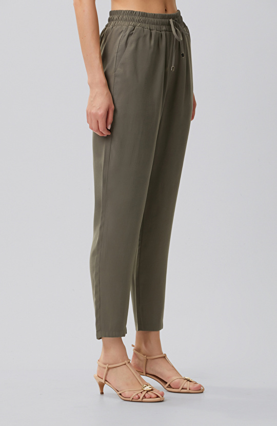 Haki Diyagonal Desenli Basic Pantolon
