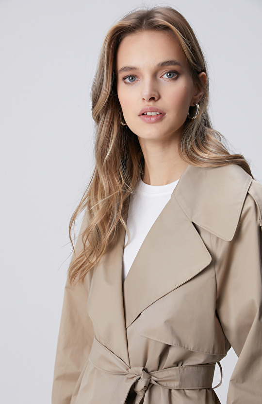 Açık Bej Beli Kuşaklı Pardösü